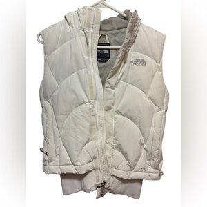 THE NORTH FACE size Small women’s Goose Down Hooded Puffer Vest with hood‎